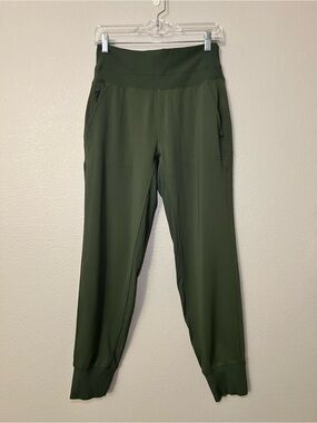 Athleta Olive Green Jogger Pants Women’s Medium Tall Zip Pocket Athleisure NWOT